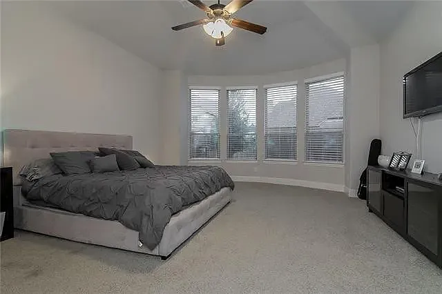 14613 Roselawn Ln — Photo 10