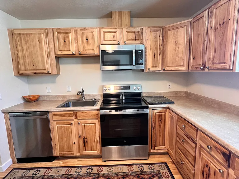 102 Alpine Dr #A — Photo 14