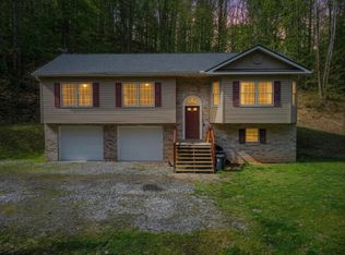 211 Tunnel Hollow Rd, Fairmont, WV 26554