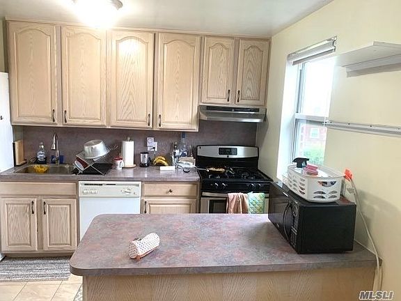 3rd image of 245-17B 76th Ave #2