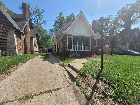 2nd image of 1815 E 69th St