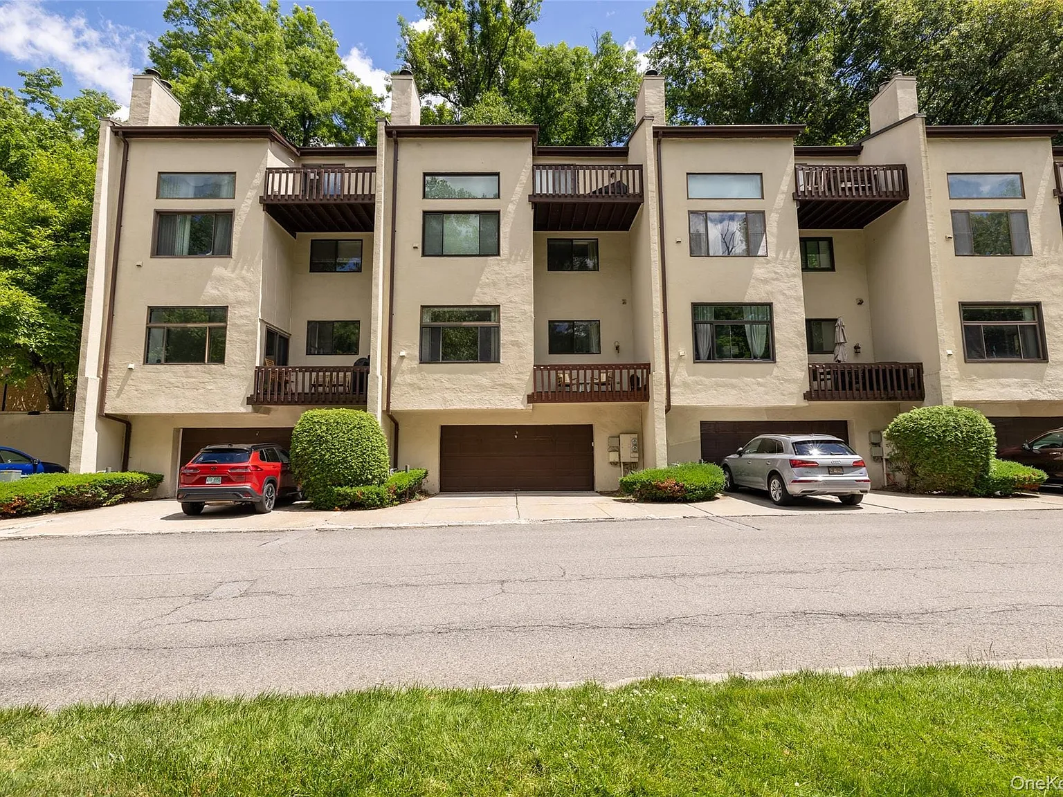 1 bed, 1.5 bath, 1080 sqft, $3,650 — Photo 3