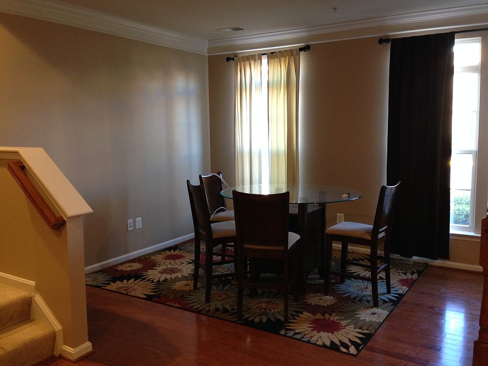 1st image of 8051 Crescent Park Dr