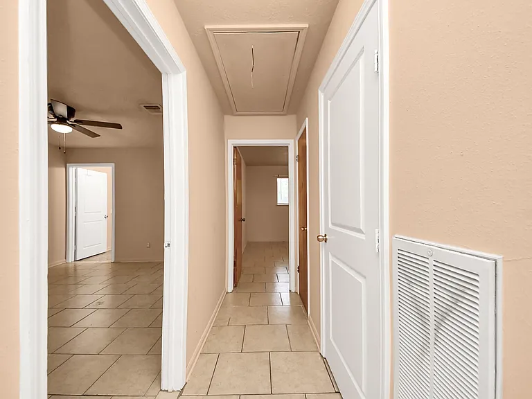 9126 Willow Meadow Dr — Photo 18