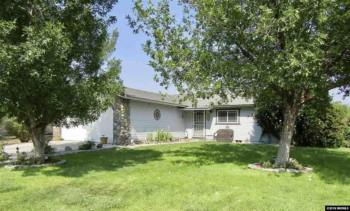 212 Rosewood Dr photo 1