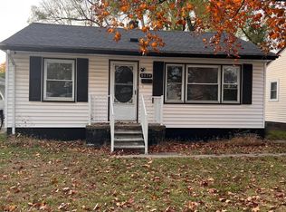 8034 Elm St, Taylor, MI 48180