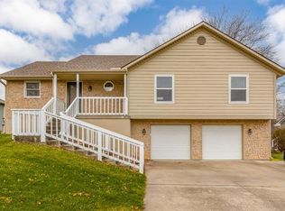 206 N Meghan Dr, Harrisonville, MO 64701