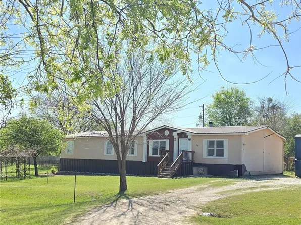 119 Enchanted Lakes Dr, Azle, TX 76020