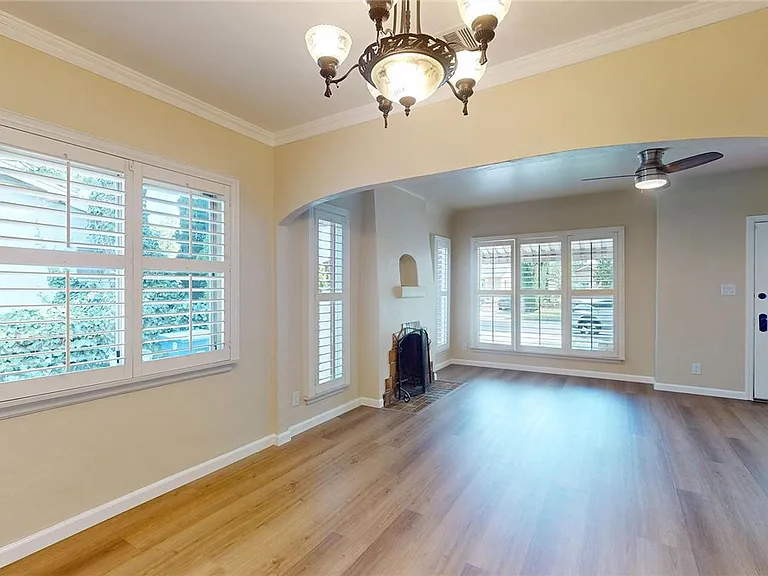 135 N Naomi St — Photo 10