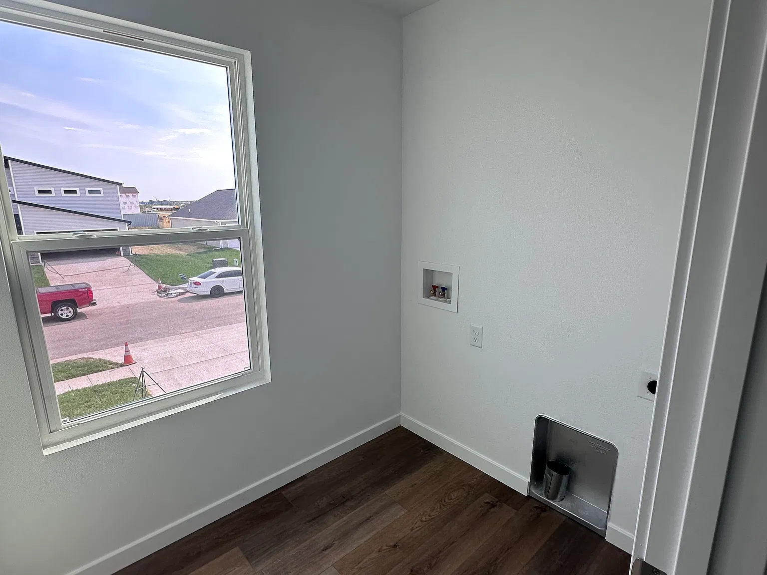 3 bed, 2.5 bath, 1428 sqft, $1,900 — Photo 3