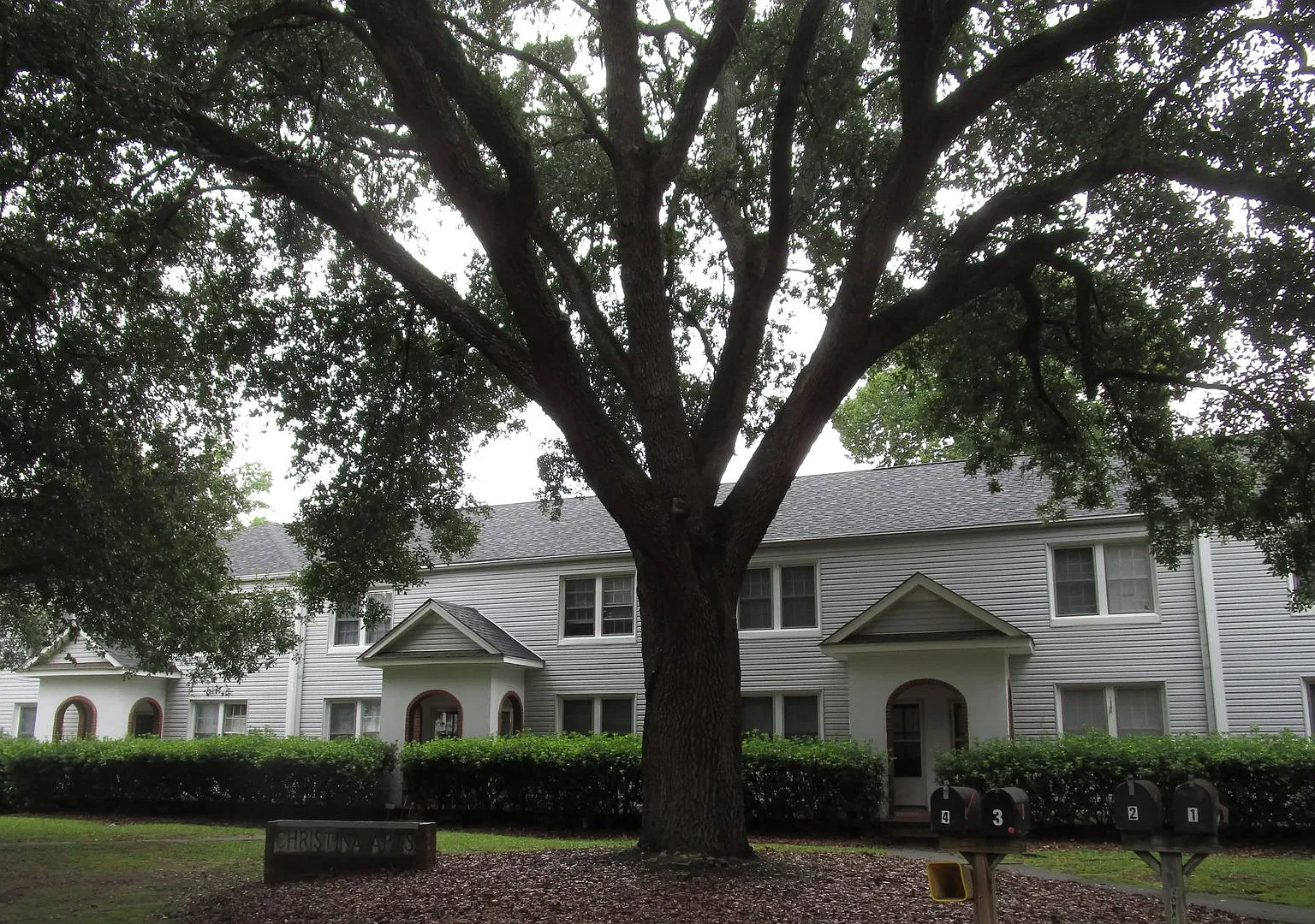 Christina Apartments - Beth — Photo 2