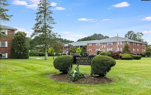 89 Pleasant St Photo 1