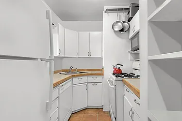 Rented by Park Property Advisors