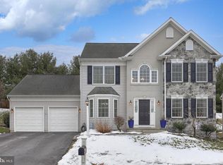16 Cedar Chase Dr, Mountville, PA 17554