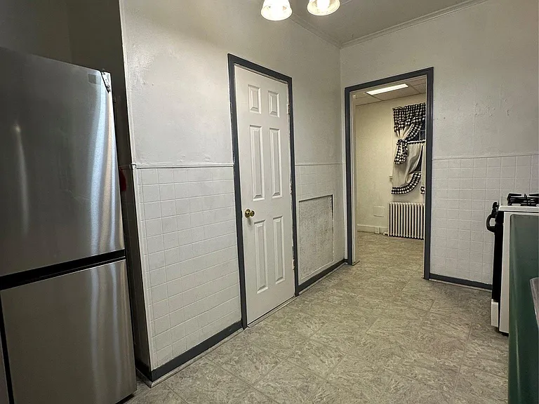 9 Elizabeth St #1 — Photo 5