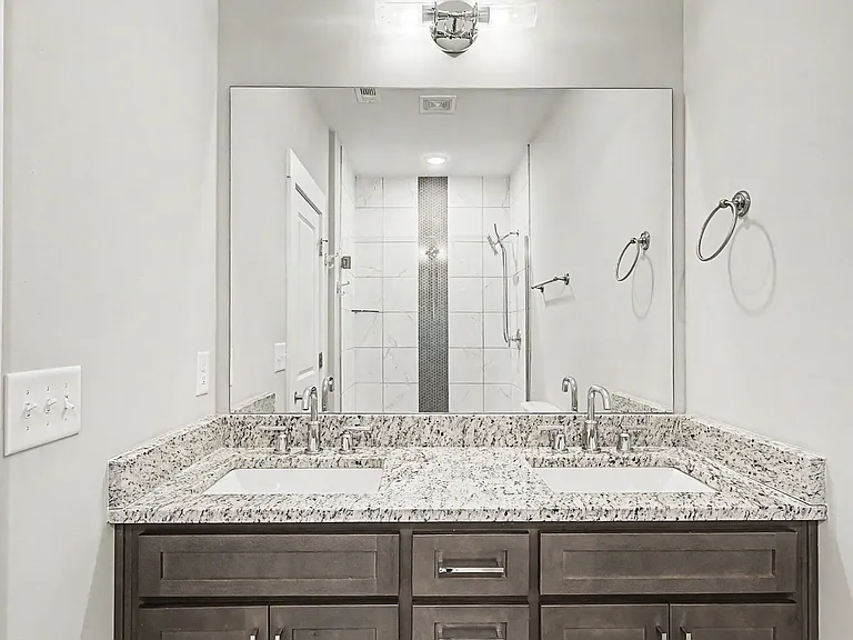 221 Stonecrest Cir — Photo 44