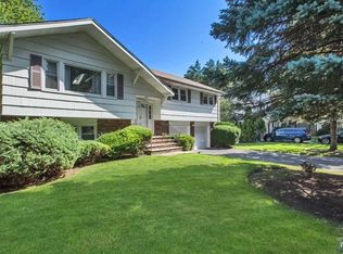 83 Columbus Dr, Tenafly, NJ 07670