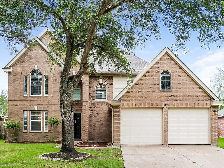 2427 Ranch Hollow Ct — Photo 1