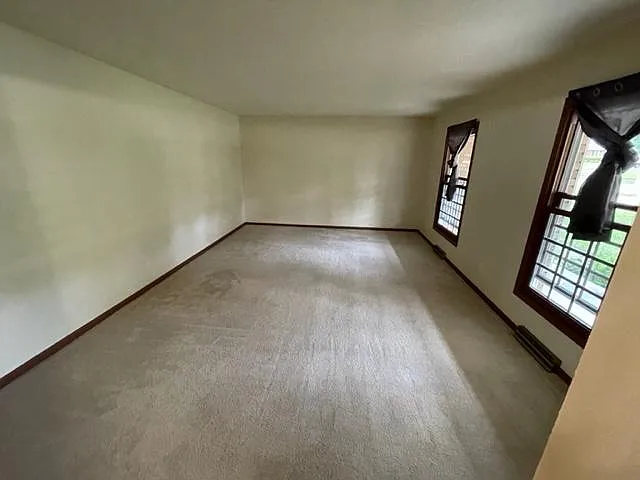 389 Cheryl Dr — Photo 28