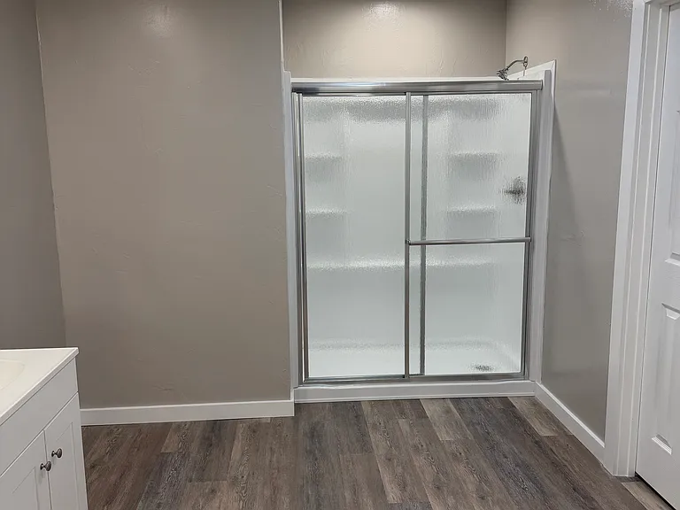 208 Hollie Cir — Photo 15