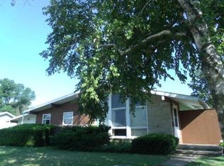 650 Williams St, Lewiston, MN 55952