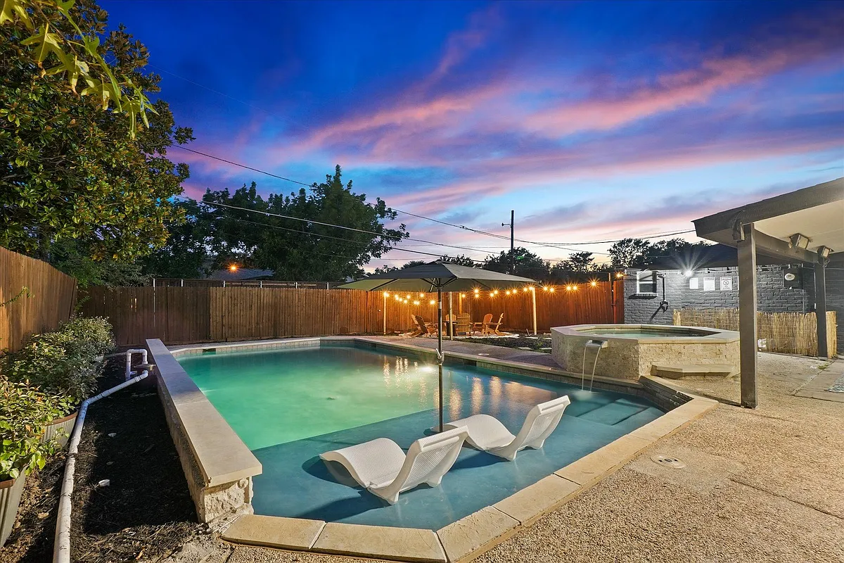 Building Photo - 3154 Darvany Dr