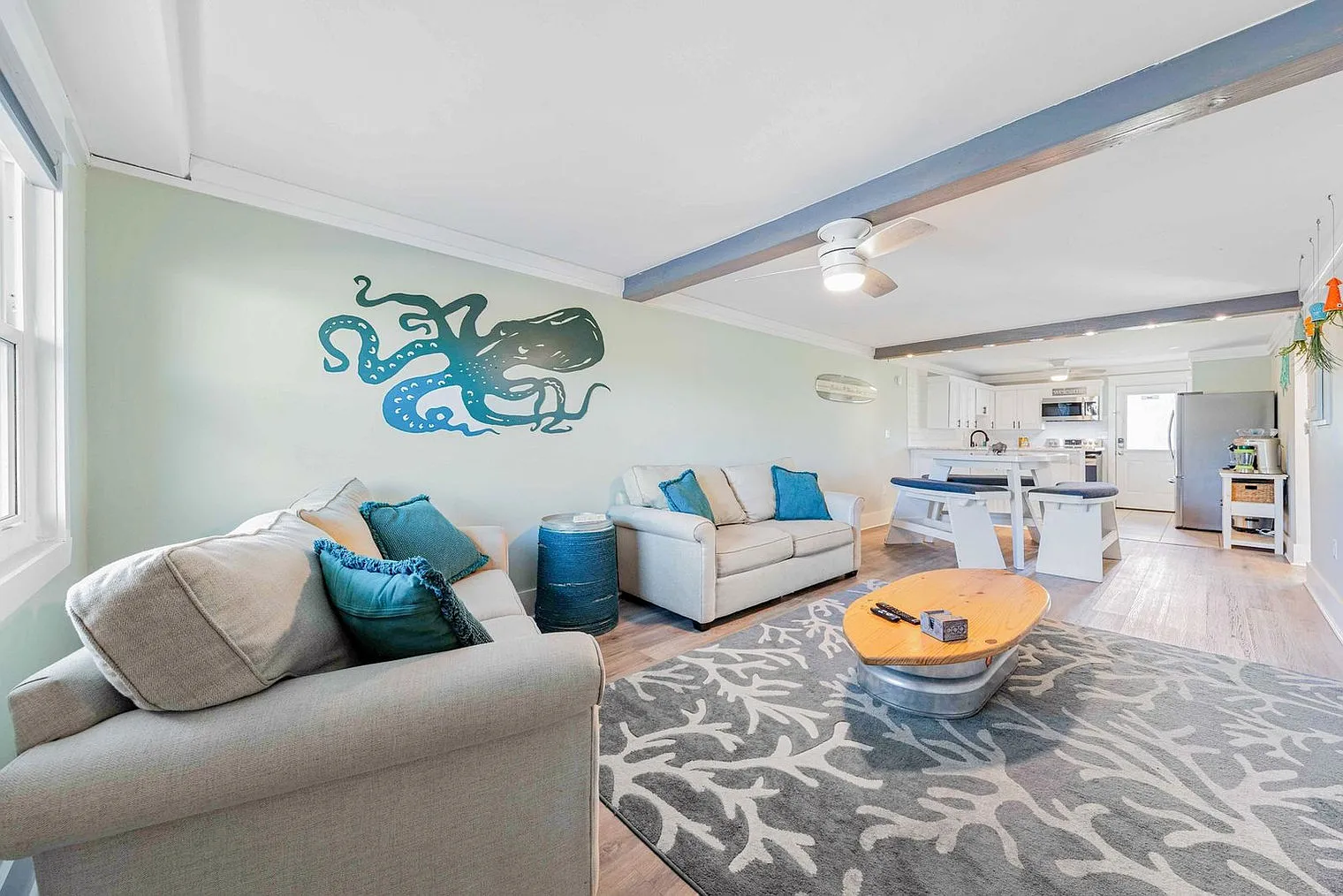 1 bed, 1.0 bath, 7922 sqft, $2,149 — Photo 1