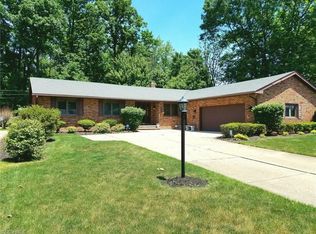 13550 Arrowhead Trl, Middleburg Heights, OH 44130