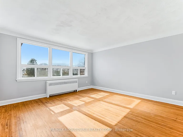 1047 Churchill Ave E #5 — Photo 13