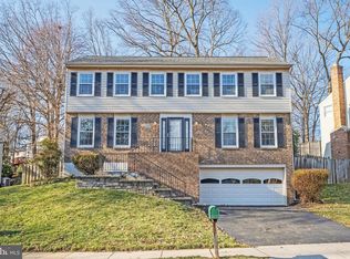 10655 John Ayres Dr, Fairfax, VA 22032