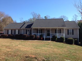 114 Saddlebrook Ave, Pickens, SC 29671