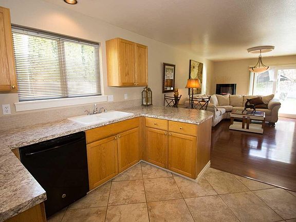 5th image of 2340 Hummingbird Ln