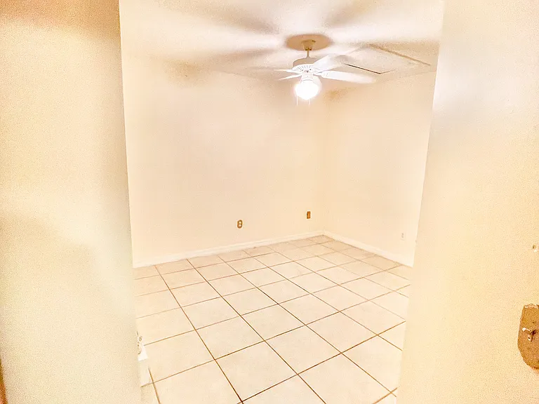 964 Caribbean Dr — Photo 10