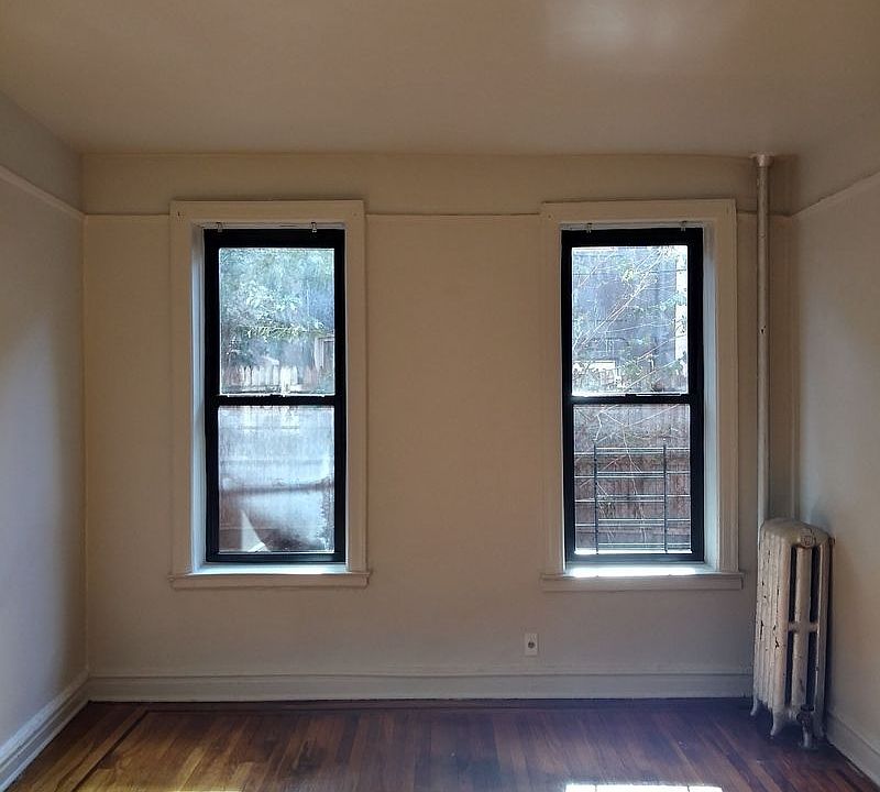 2nd image of 4536 39th Pl APT 3E