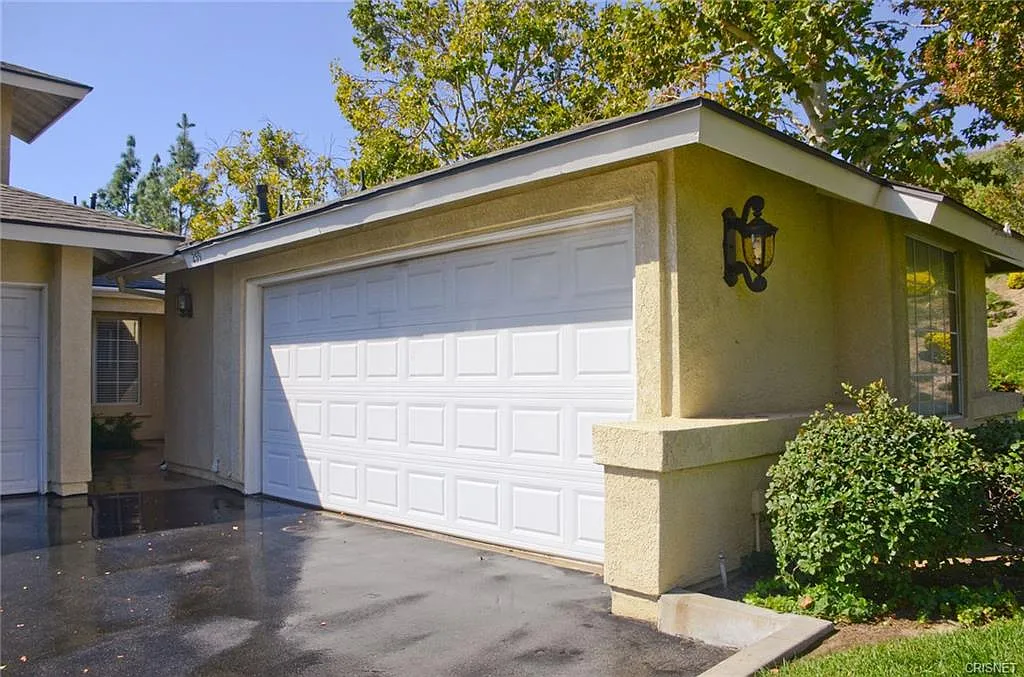 3 bed, 1040 sqft, $3,500 — Photo 4