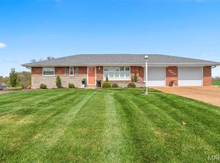 839 Meadow Acres Ln, Saint Louis, MO