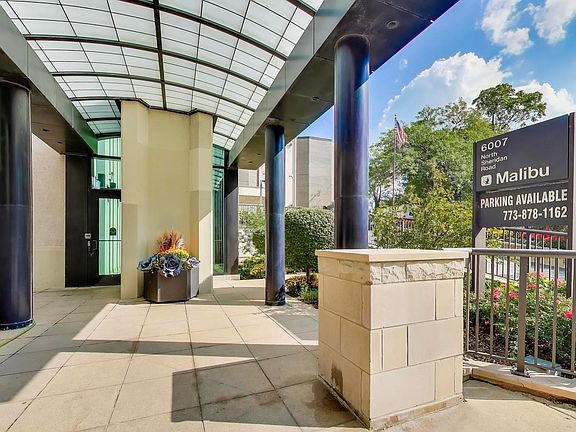 3rd image of 6007 N Sheridan Rd APT 16F