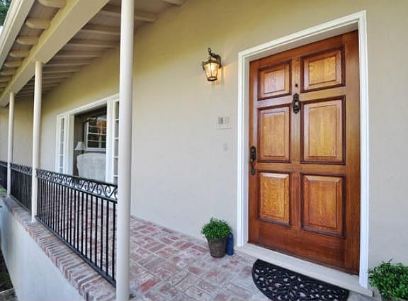 3rd image of 176 Los Robles Dr