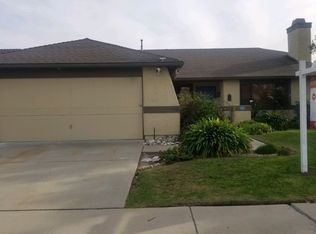 950 Novato Dr, Oxnard, CA 93035