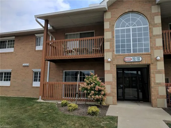 10391 Glenway Dr APT 105, Twinsburg, OH 44087