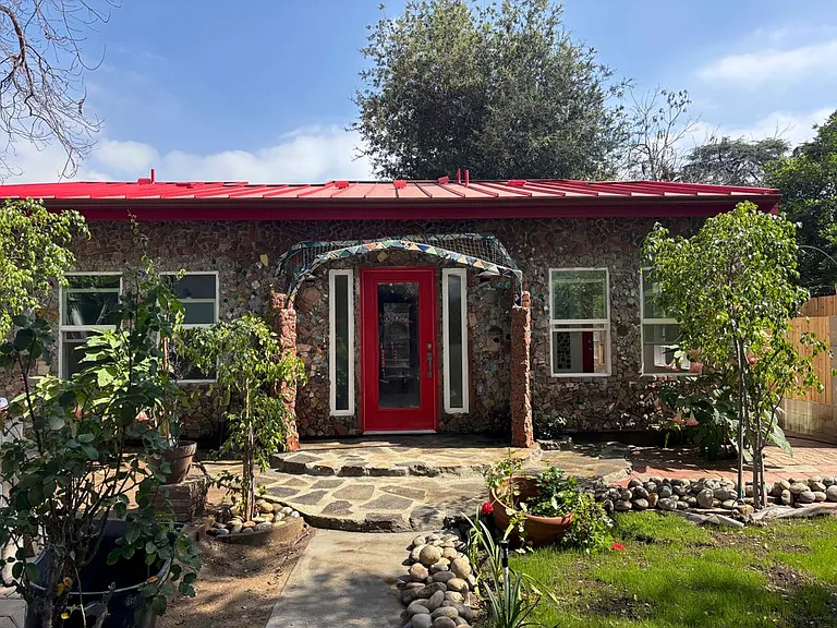 1802 N Raymond Ave — Photo 1