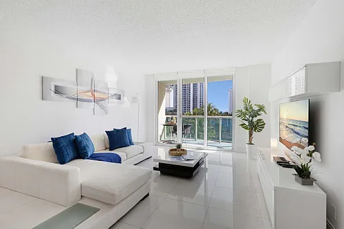 19370 Collins Ave Photo 1