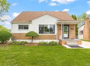 33066 Brown St, Garden City, MI 48135