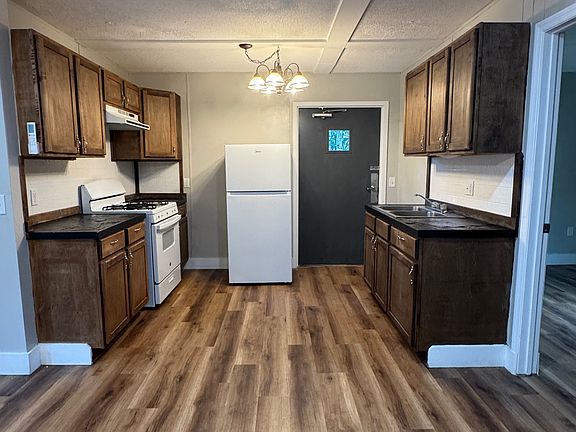 4th image of 213 E Wright Ave