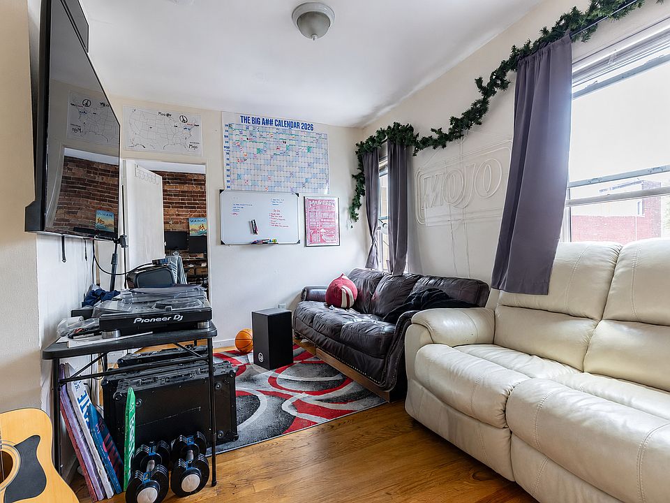 1st image of 218 W 8th St #3
