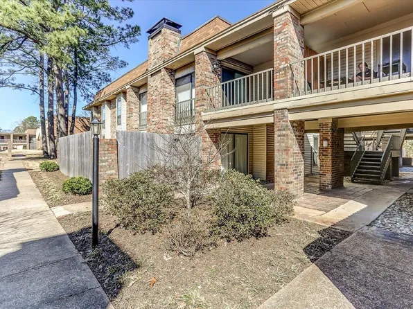 6584 Poplar Woods Cir S APT 1, Memphis, TN 38138
