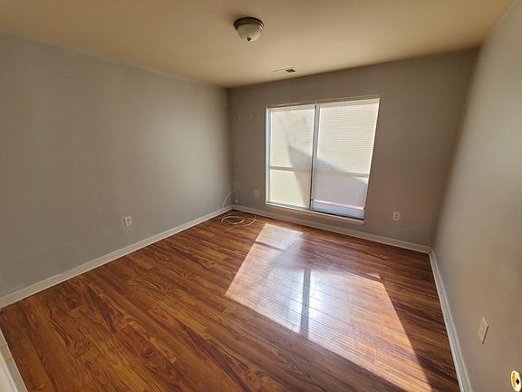 4th image of 4517 Sharon Chase Dr