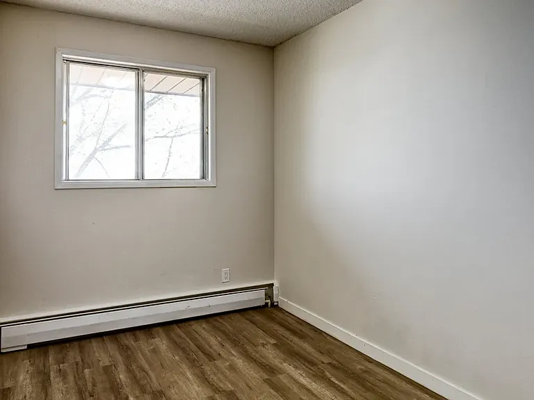 305 Fietz St — Photo 18