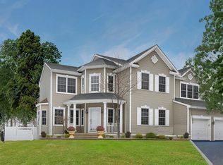 715 Skyline Dr, Lake Hopatcong, NJ 07849
