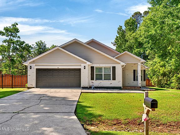 2nd image of 1607 Stillwater Dr